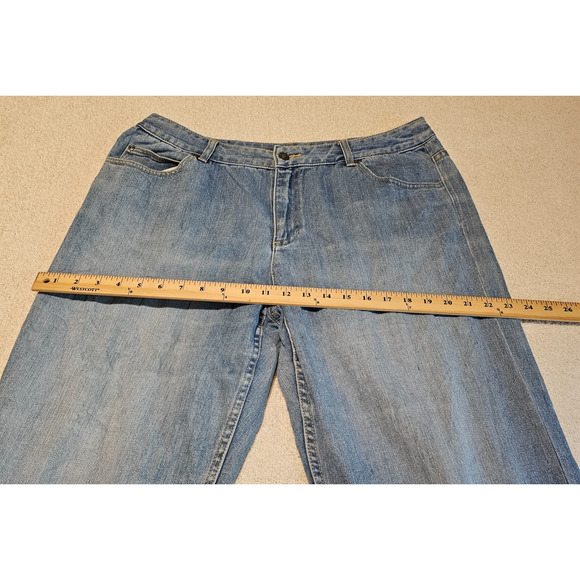 Liz Claiborne Women’s Jeans Straight Leg Blue Denim Mid Rise Size 14 Long - Picture 8 of 13